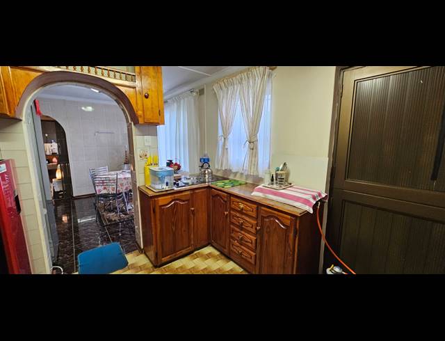 3 BEDROOM HOUSE FOR SALE IN MARBURG